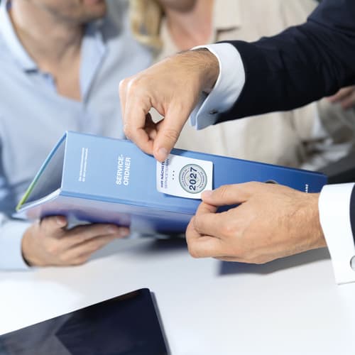 Service-Termin mit Datenaktualisierung
 spätestens alle 24 Monate